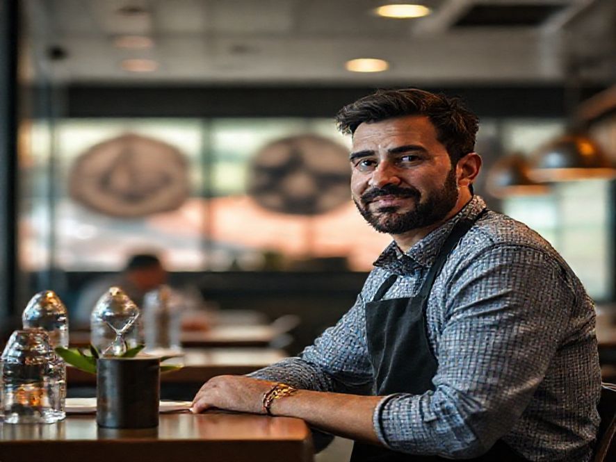 Como avaliar resiliência e postura em entrevistas de restaurante