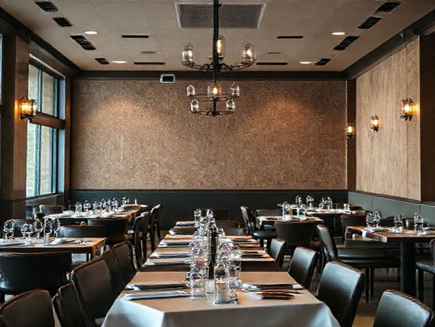 Como reservar mesas estratégicas para eventos sem prejudicar o salão