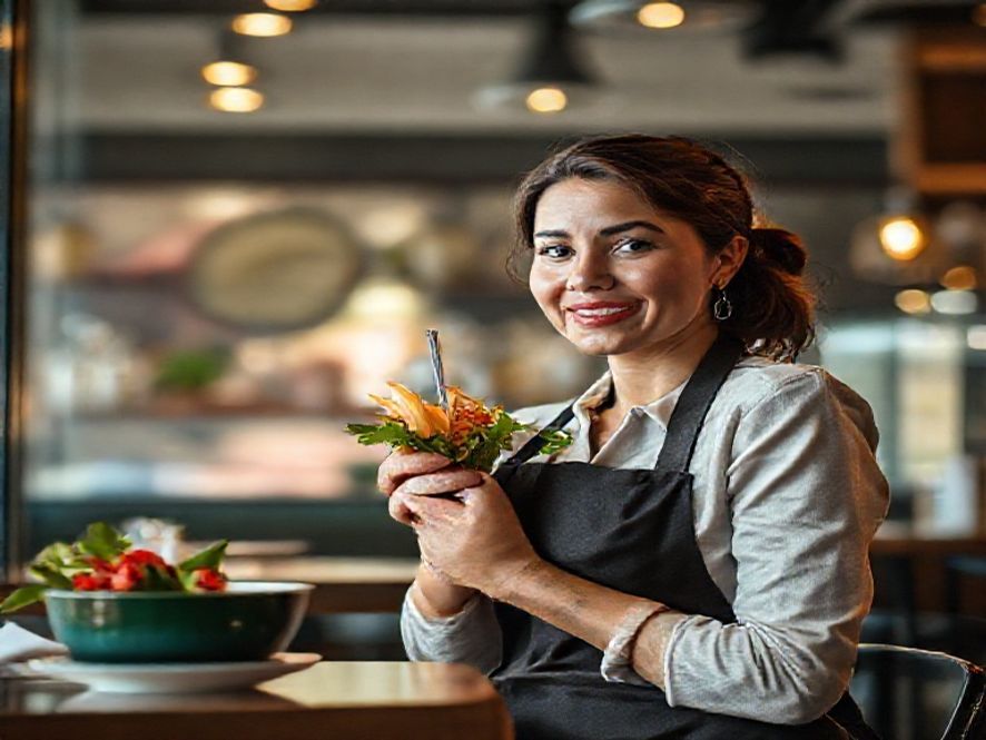 Como usar detalhes na louça e nos talheres para reforçar a marca