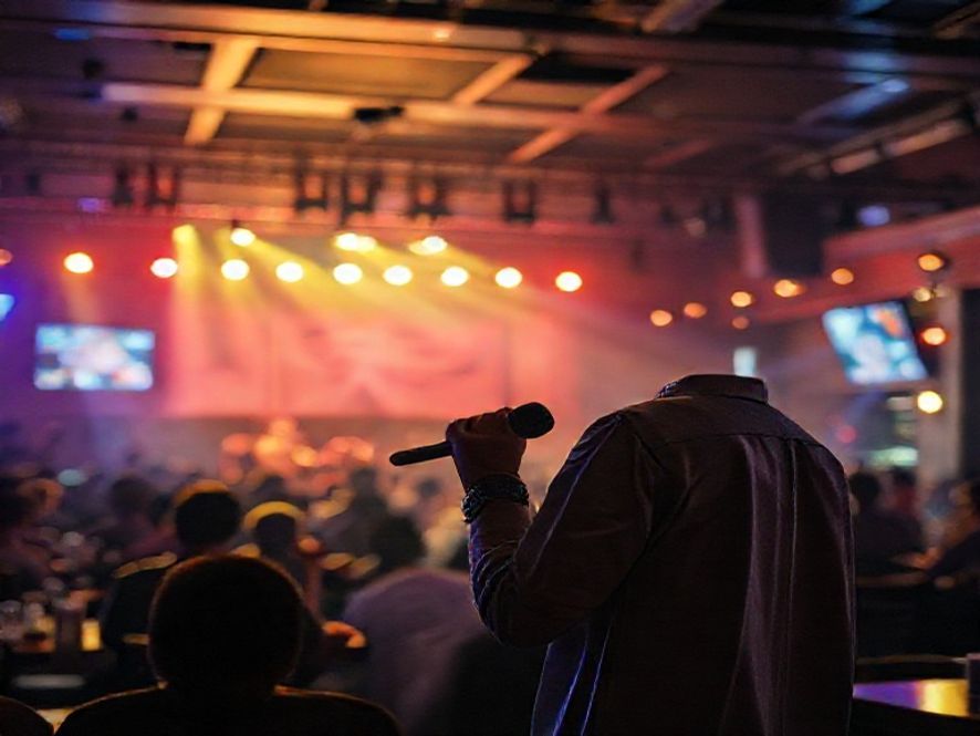 Eventos com música ao vivo: controle de volume e experiência