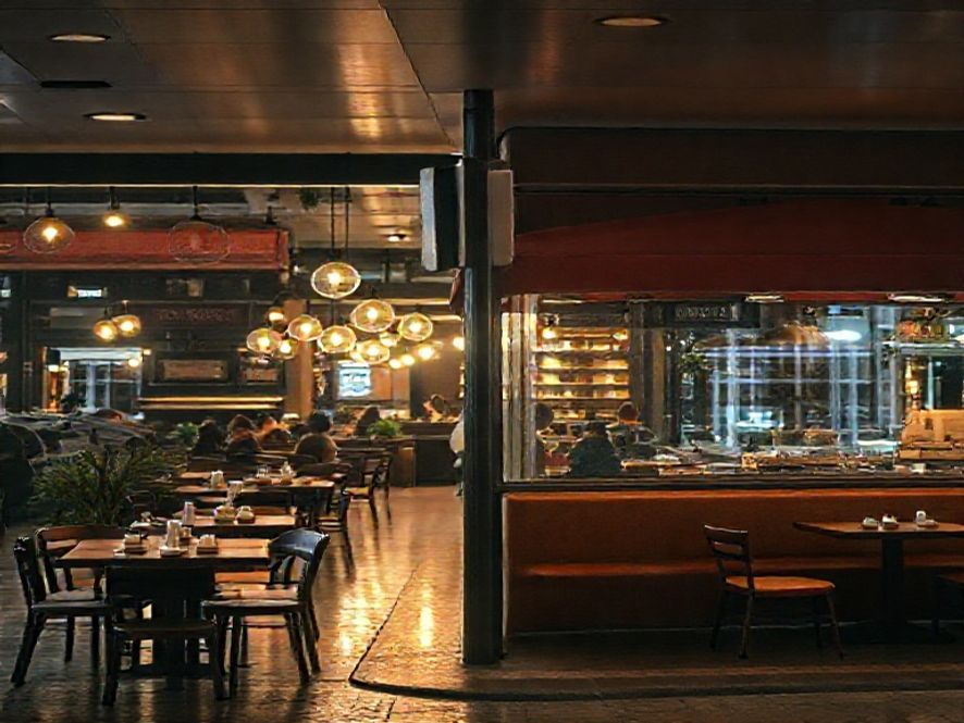 Ponto de esquina ou meio de quadra: qual vende mais para restaurante?