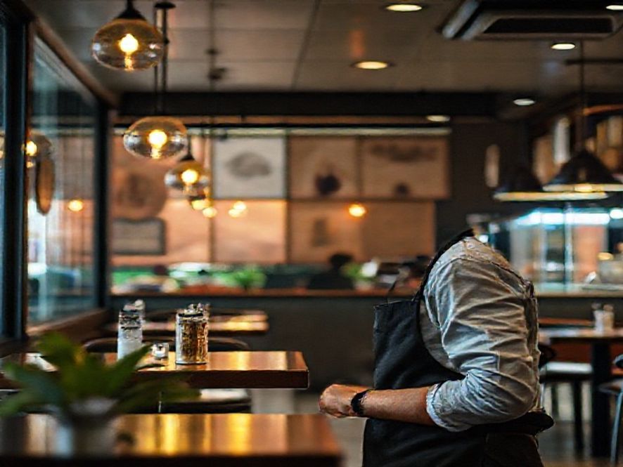 Retirada no local x entrega: como separar os fluxos